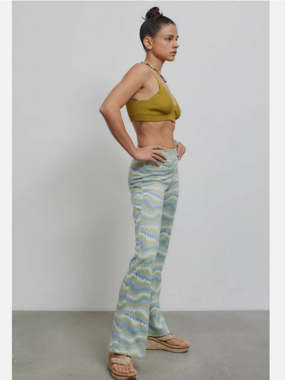URBAN OUTFITTERS Bryn Retro Pull-On Lime Blue Chevron Flare Pants Size XS TP FX#